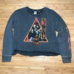 DEF LEOPARD CROPPED SWEATSHIRT